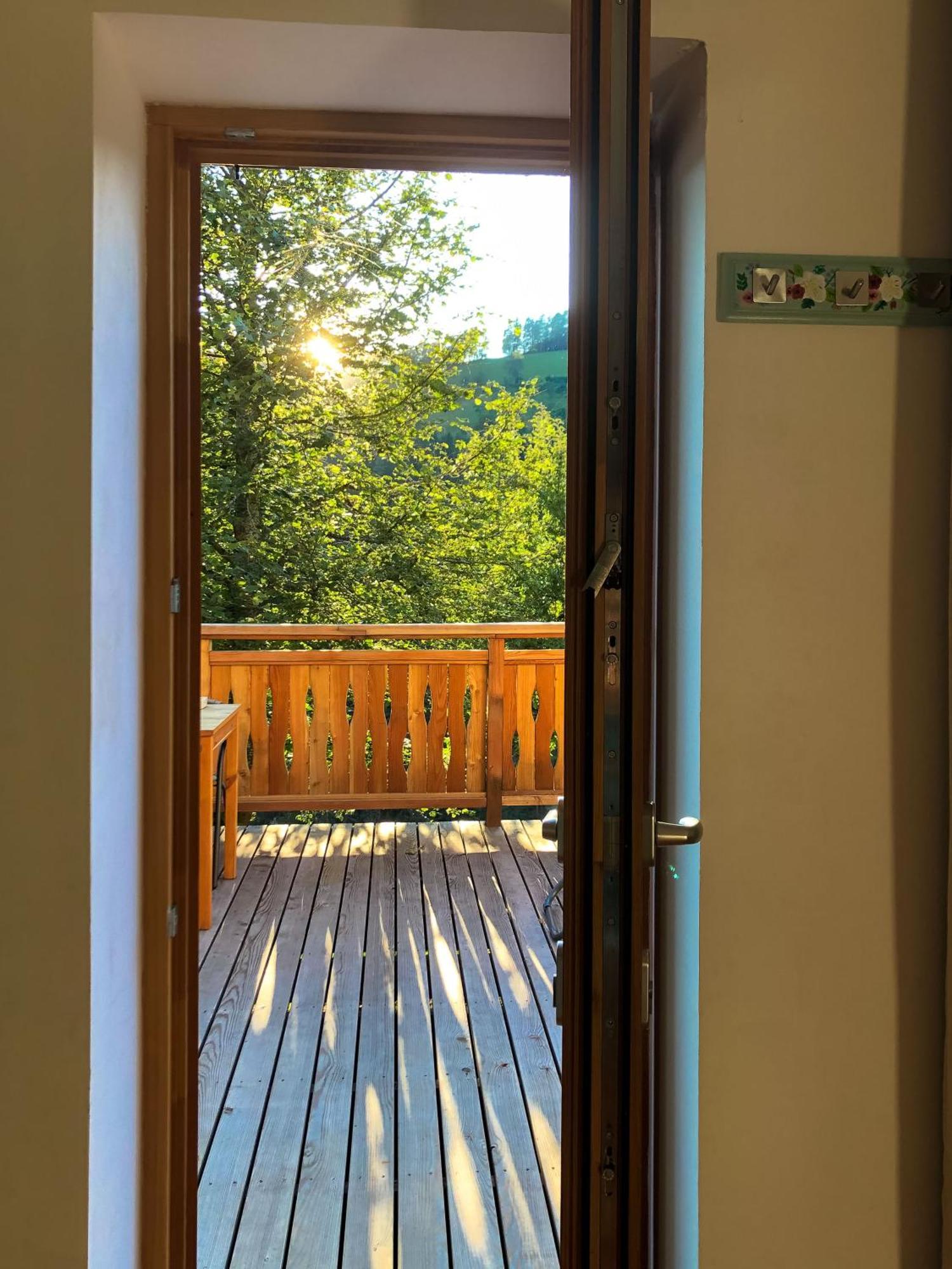 Blue In Green Apartment In Single Trail Park Jamnica Prevalje Esterno foto